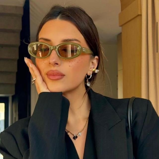 Girls' Love WhatsApp channel: Fashion, Lifestyle & More