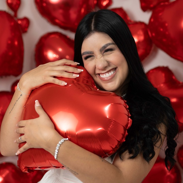 Canal de WhatsApp de Maria Fernanda Cardona