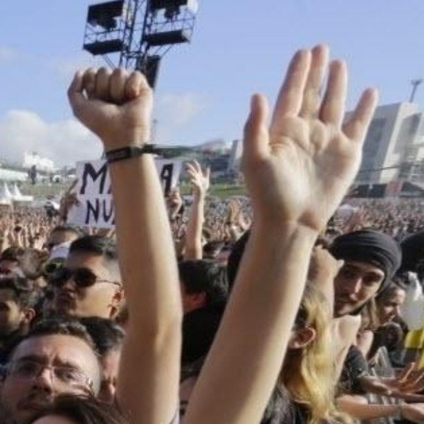 Canal no WhatsApp UOL | Shows e festivais